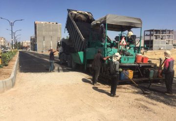 مجری عملیات خاک برداری و راه سازی